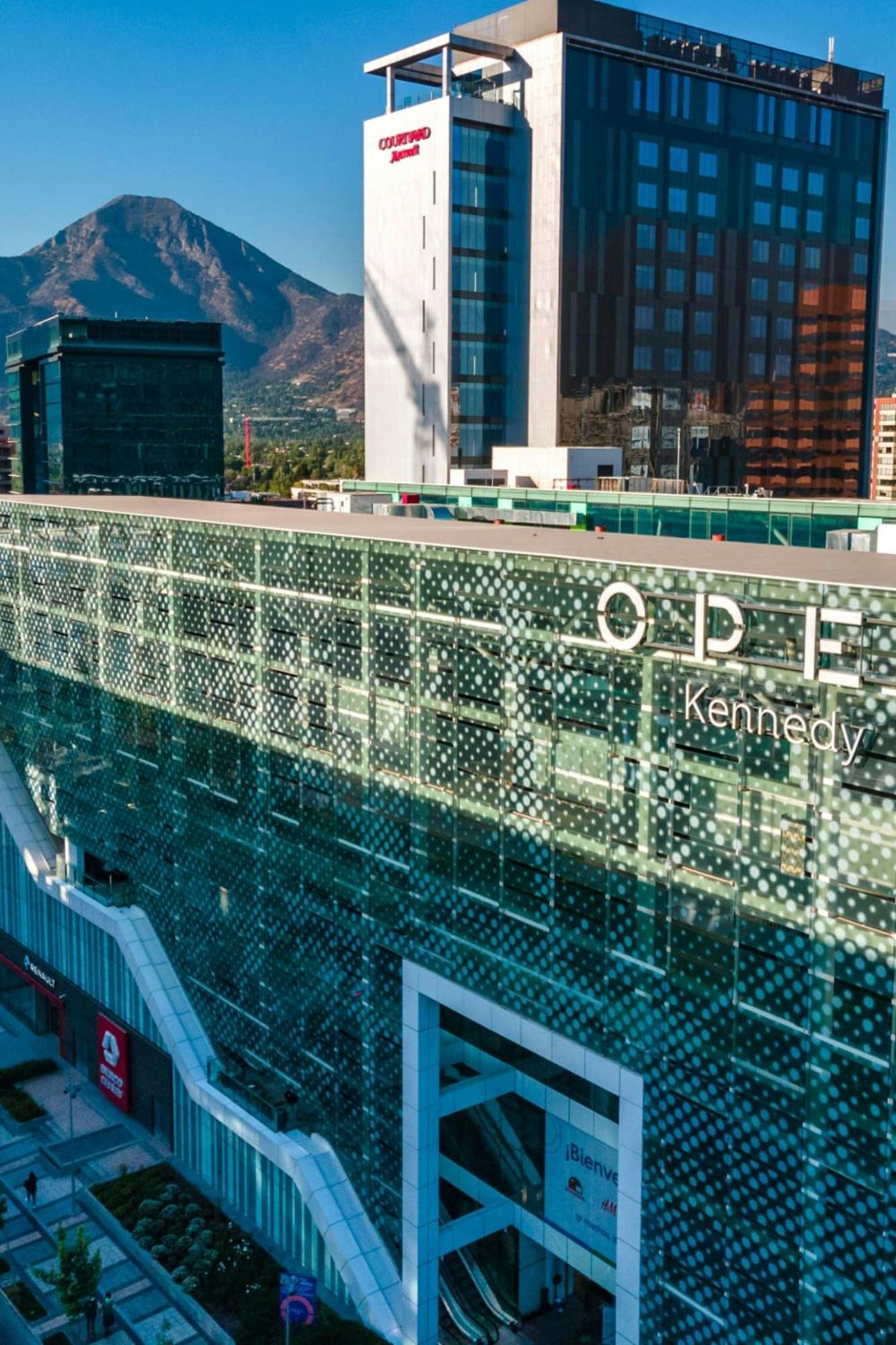 Courtyard By Marriott Santiago Las Condes Hotel Exterior photo