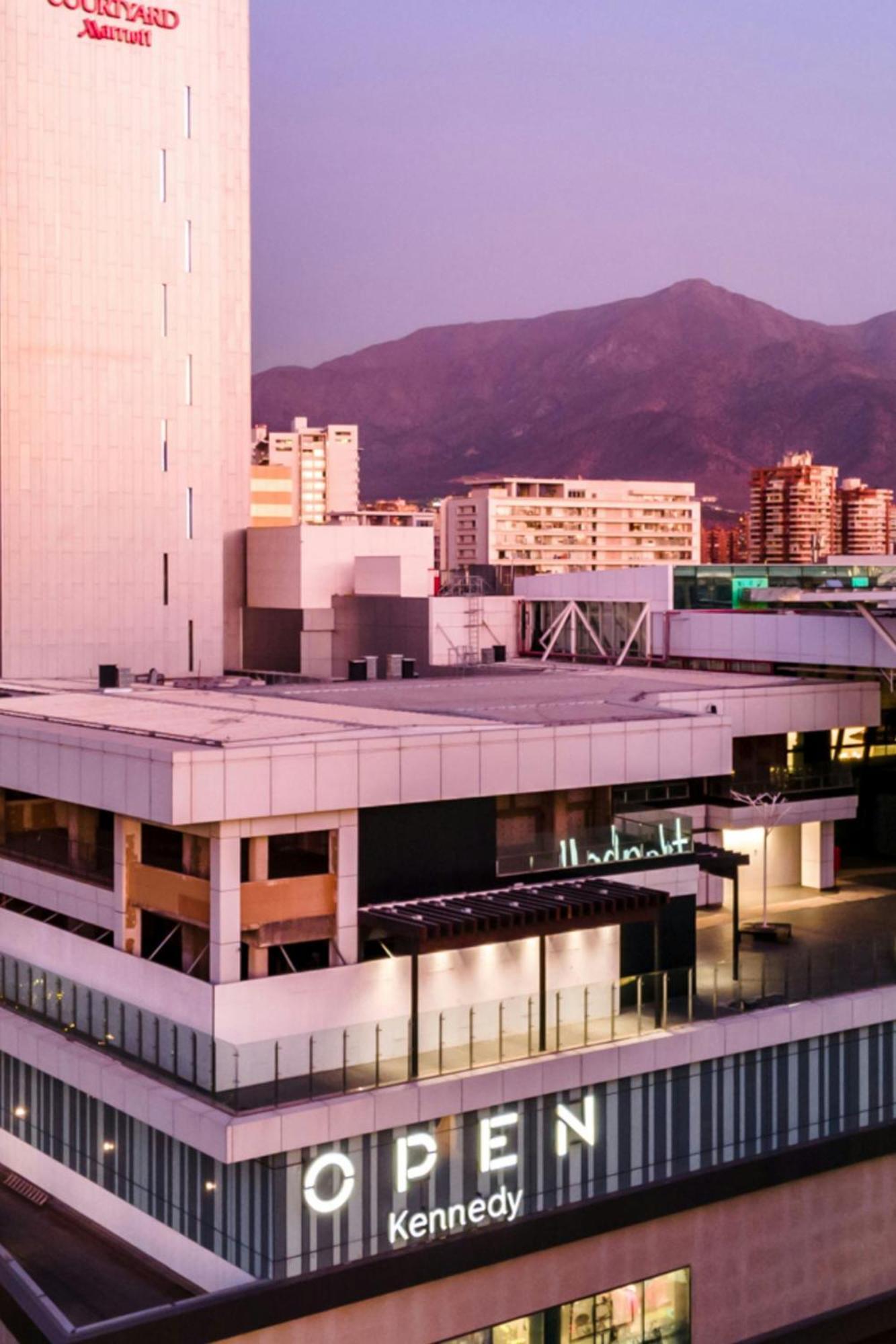 Courtyard By Marriott Santiago Las Condes Hotel Exterior photo